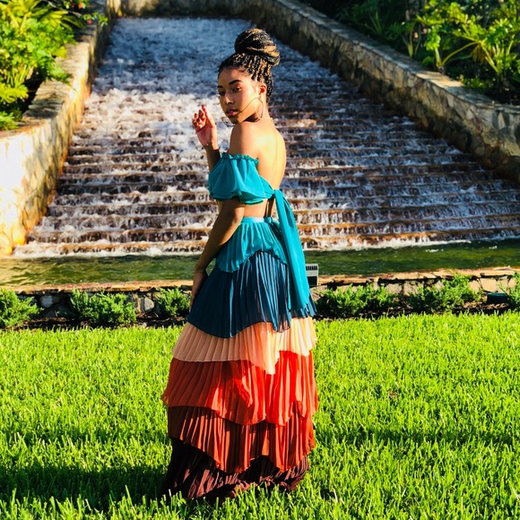 Two piece skirt set - Picture 3 of 6